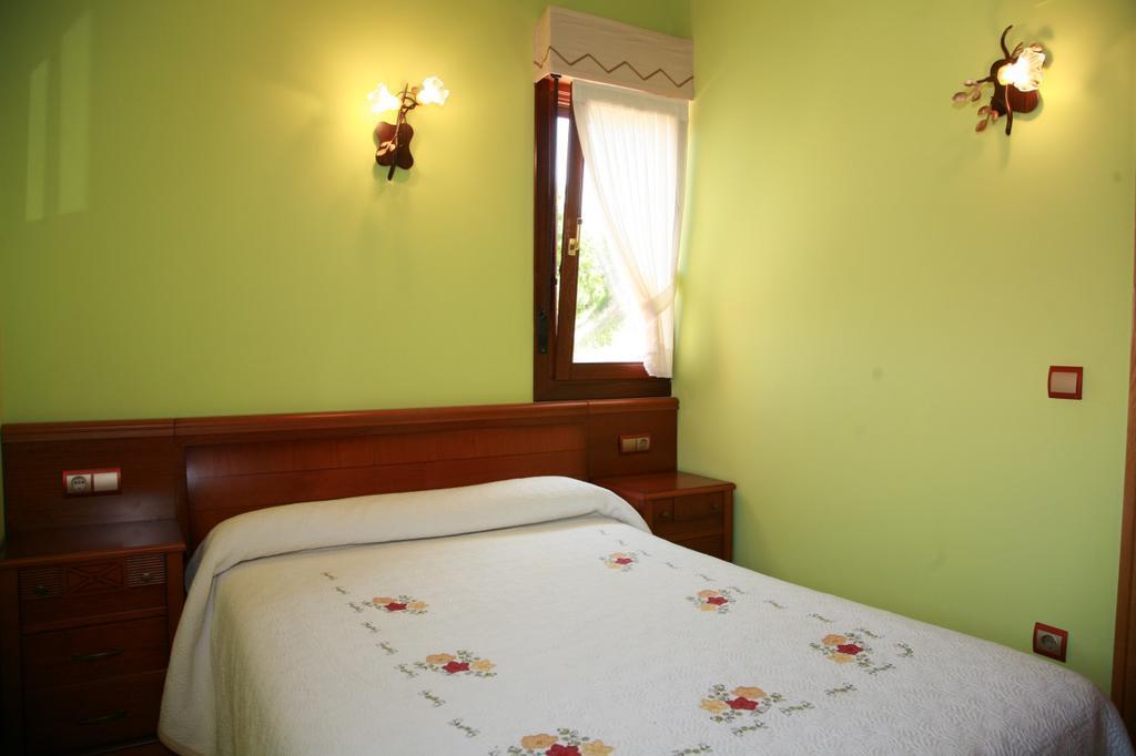 Gaztelubidea Country house *